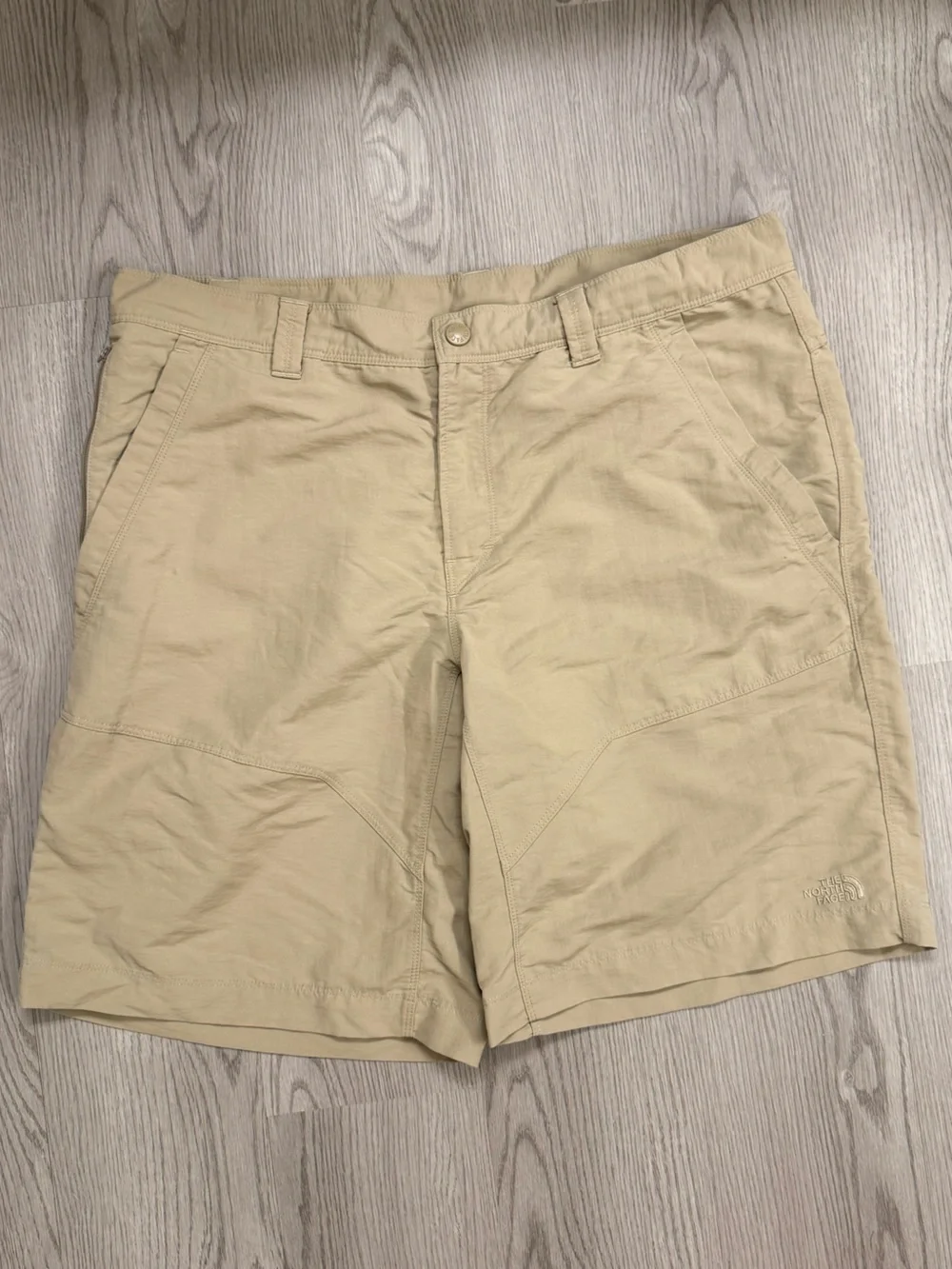 The North Face Men's Beige Hiking Utility Shorts Size 38